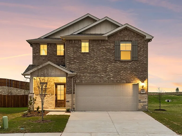 702 Dotty Dr — Photo 1