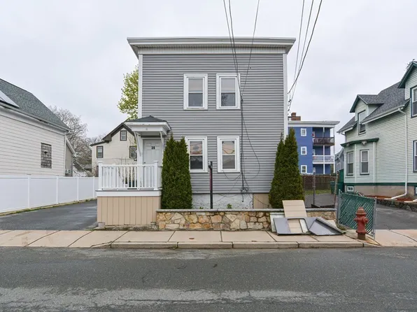 39 Groveland St, Lynn, MA 01902