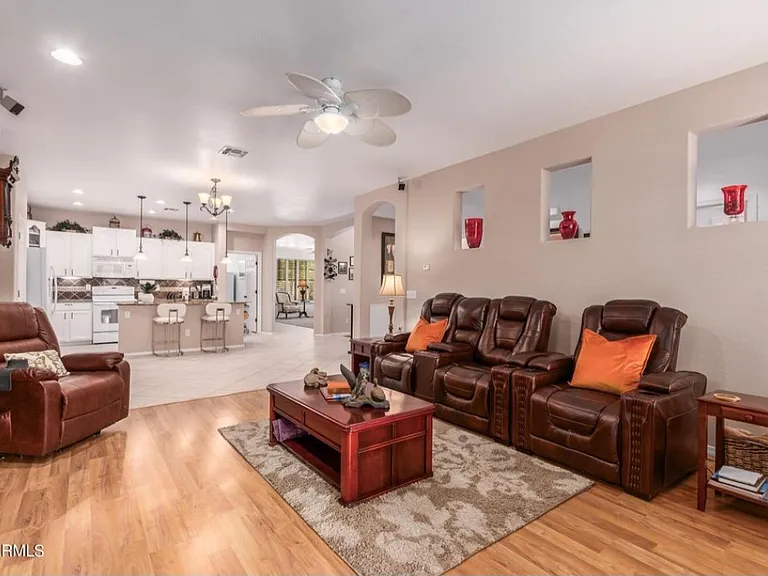 30984 N Obsidian Dr — Photo 5