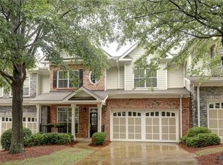 1182 Glenridge Pl, Sandy Springs, GA 30342