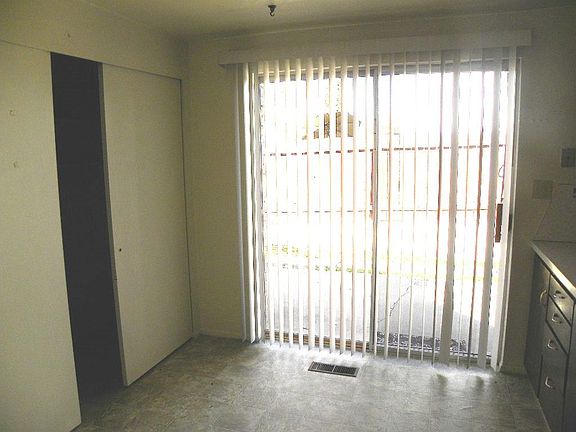 dinning/back door