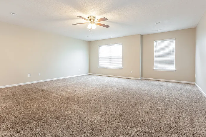 111 Bellevue Dr — Photo 8