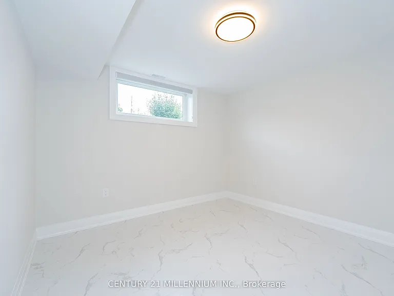 31 Mariposa Ave #C — Photo 14