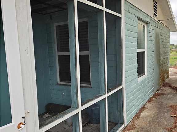 2nd image of 503 E Dallas Ave