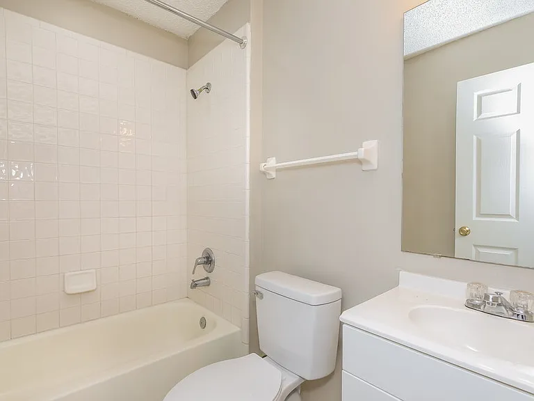 7533 International Village Dr — Photo 15