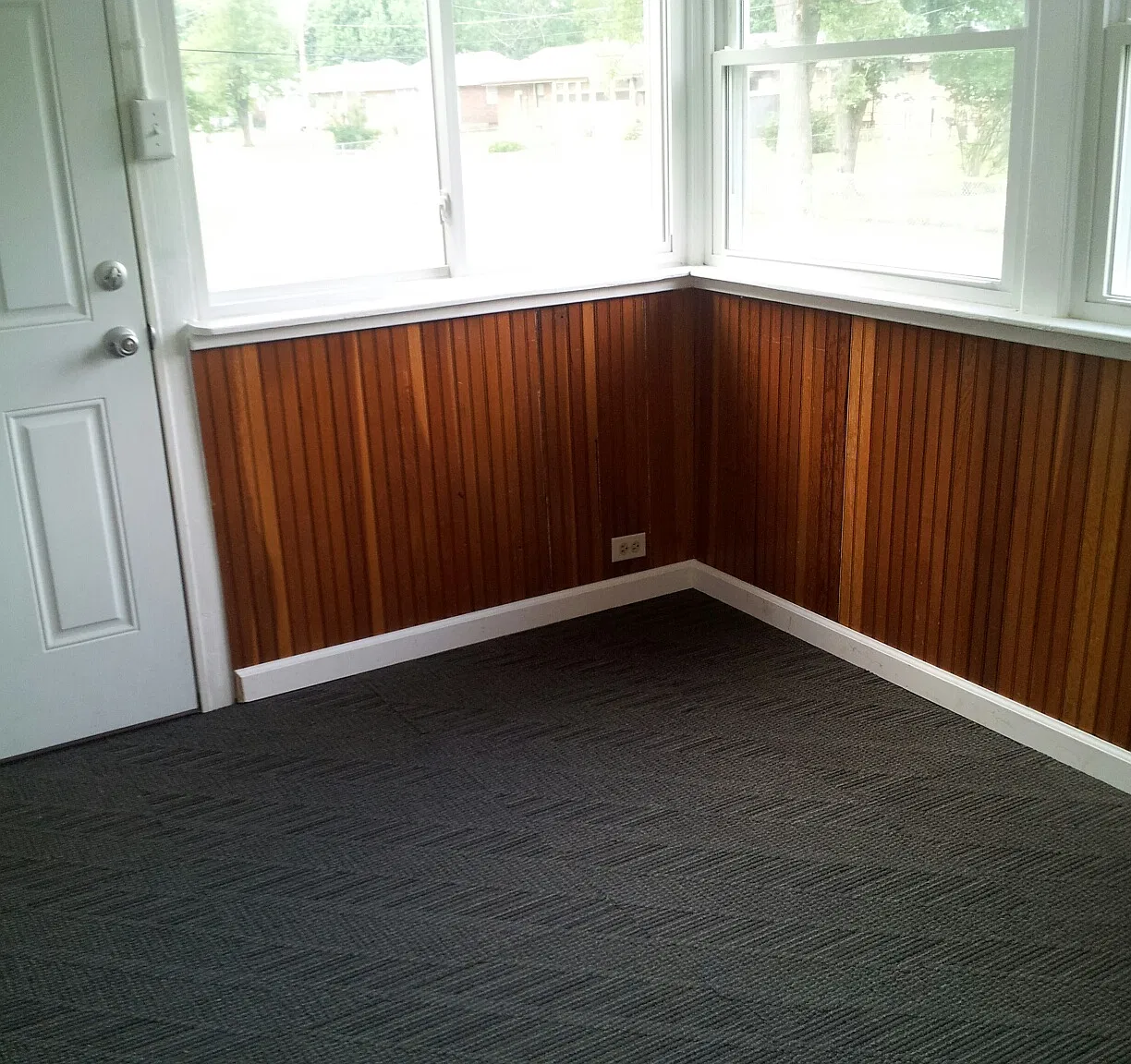 3 bed, 900 sqft, $1,250 — Photo 2