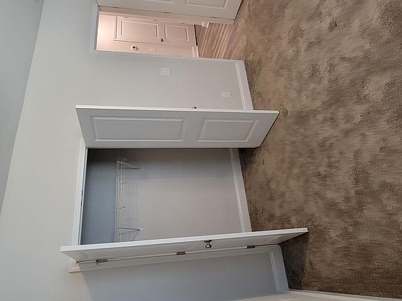 4th image of 1118 Clareton Dr