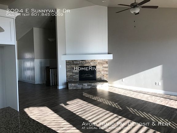 4th image of 2094 E Sunnyvale Dr
