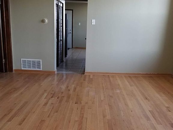 3rd image of 3252 W Armitage Ave APT 3R