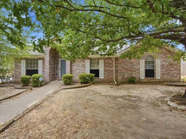 10303 Little Valley Rd, White Settlement, TX 76108