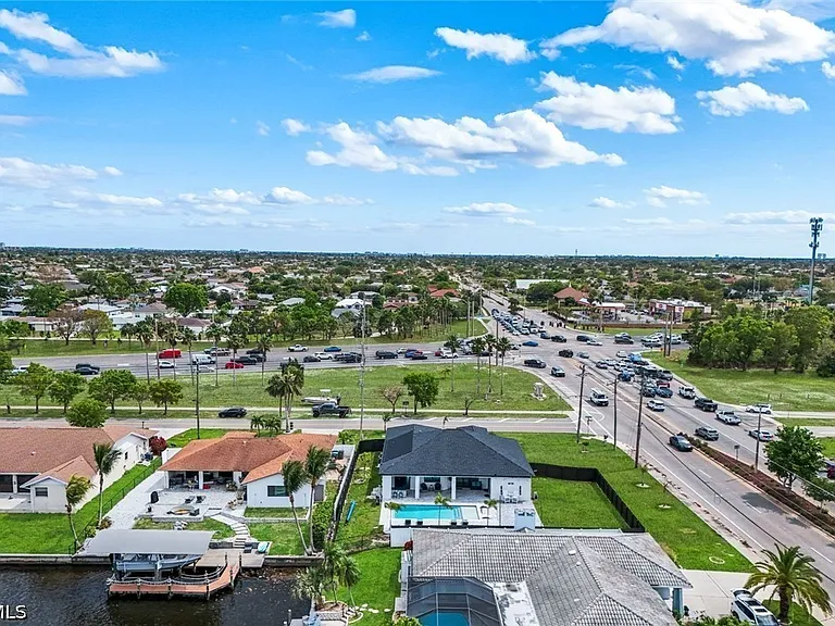 2419 Country Club Blvd — Photo 41