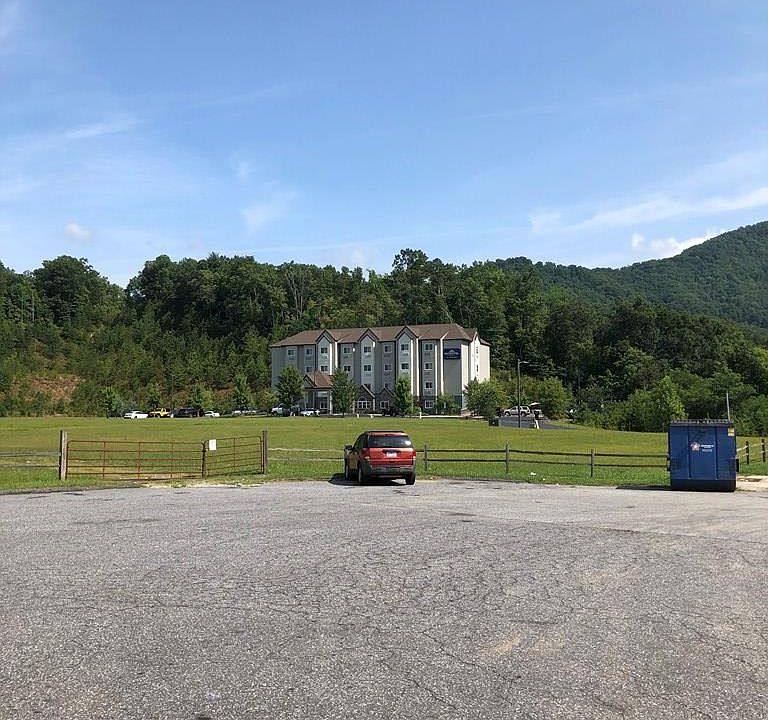 2nd image of 89 Rufus Robinson Rd