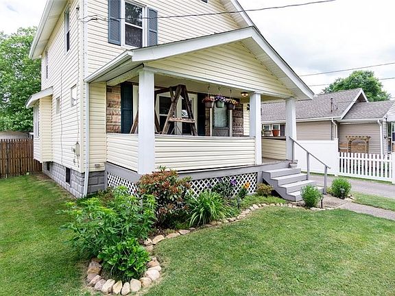 2nd image of 835 Broadway St E