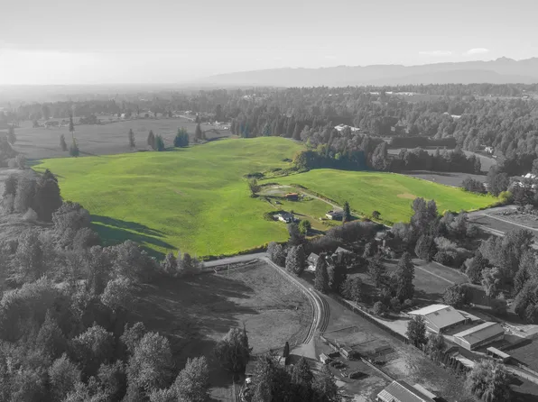 6077 Ross Rd, Abbotsford, BC V4X 1Z1