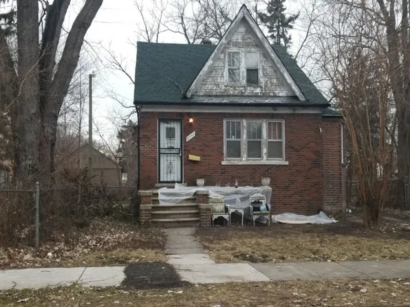 5240 Ashley St, Grosse Pointe, MI 48236