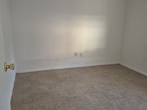 5th image of 8808 SE 87th Ter