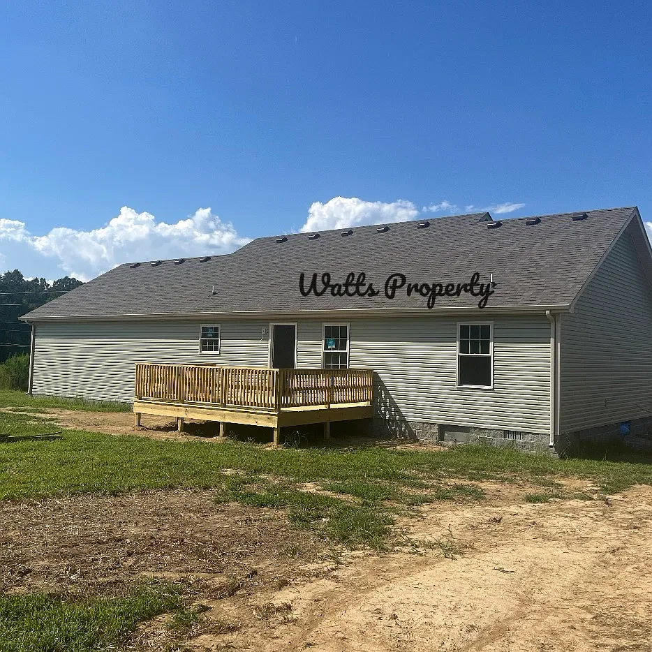 3 bed, $1,950 — Photo 2