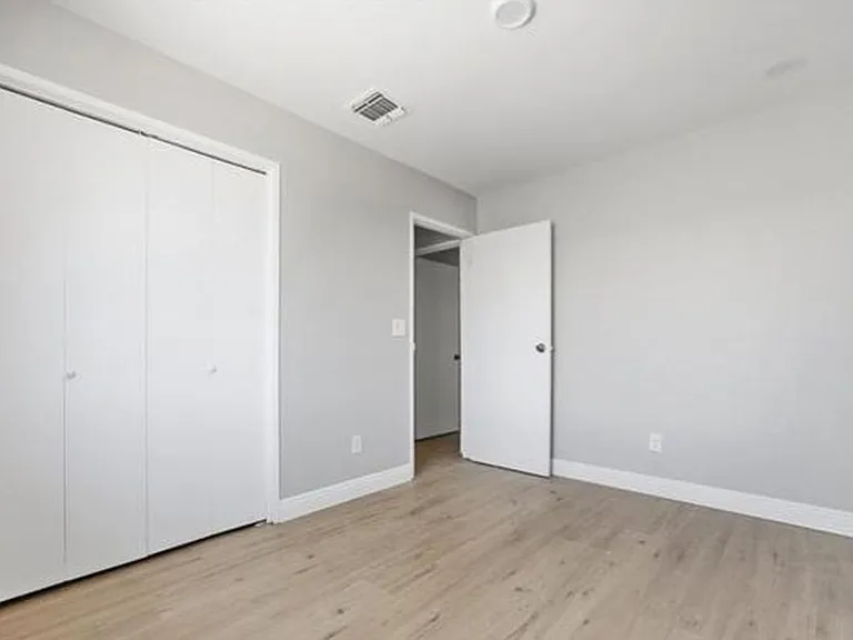 3604 Panama Ln #A — Photo 5
