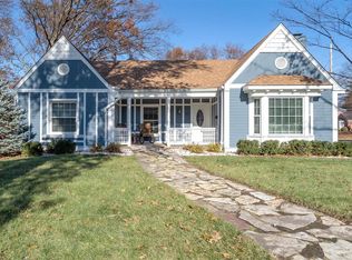 895 Brookside Dr, Saint Louis, MO 63122