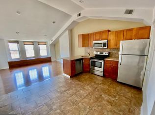825 S 13th St FLOOR 3, Philadelphia, PA 19147