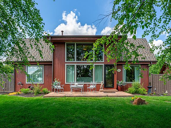 2nd image of 4878 Walnut Grove Dr