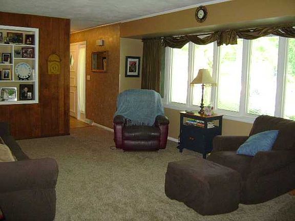3rd image of 1188 S Beechwood Dr