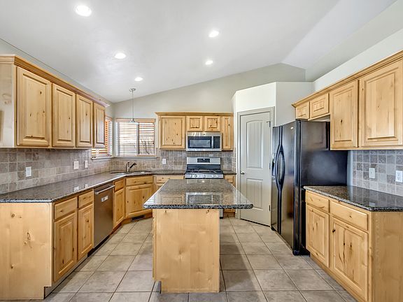 4th image of 7074 S Rialto Way