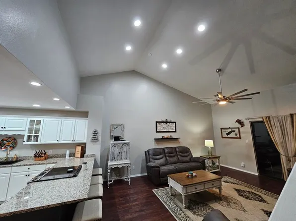 146 River Point Rd Unit 51, Hollister, MO 65672