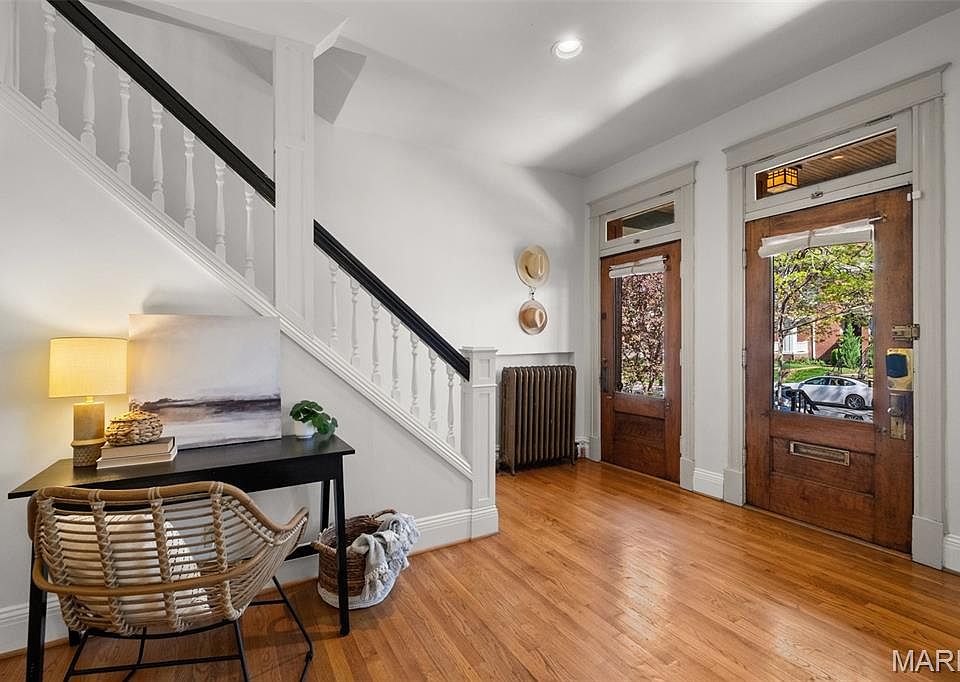プッチページです♥️ 6046 Westminster Pl, Saint Louis, MO 63112 | Zillow