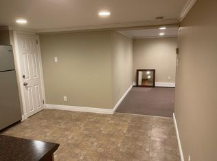 2 Victor Ct, Hicksville, NY 11801