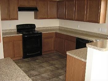5th image of 2103 Lincoln Ct
