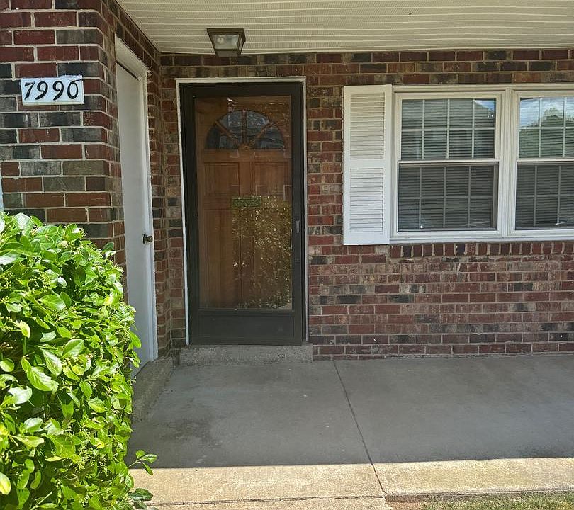 1st image of 7990 Lakecrest Dr