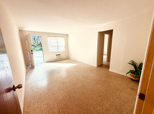 2901 NW 14th St #9, Gainesville, FL 32605