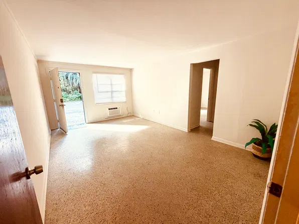 2901 NW 14th St, Gainesville, FL