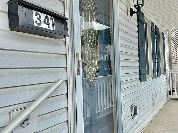 2nd image of 341 N Oak St
