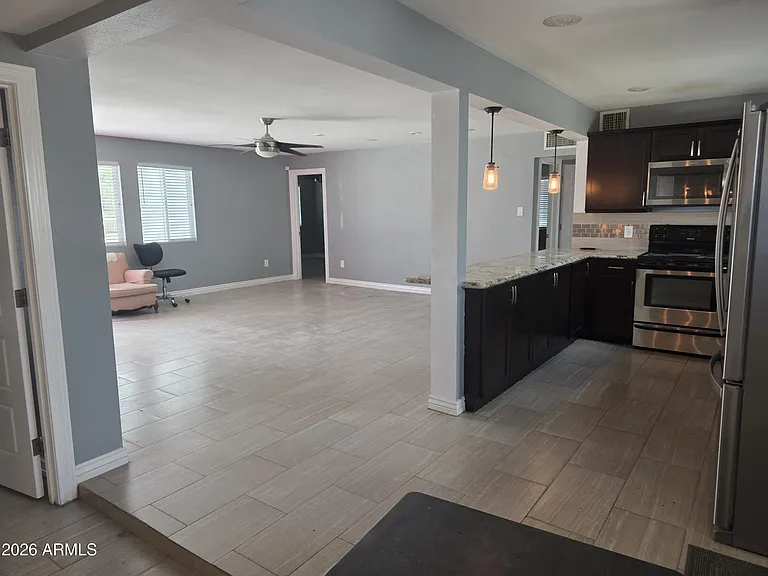 1812 E Whitton Ave — Photo 28