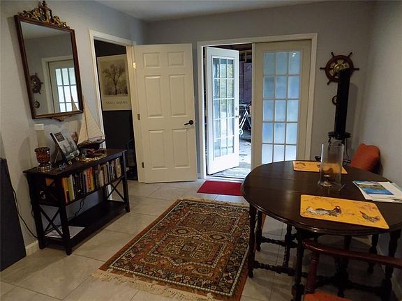 4th image of 1628 Avenue K