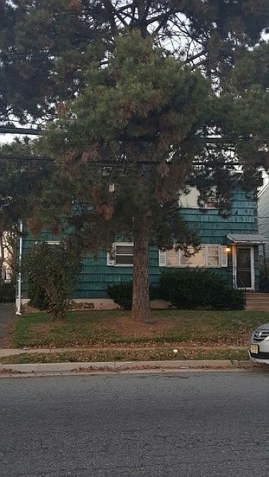 2nd image of 952 Randolph Ave
