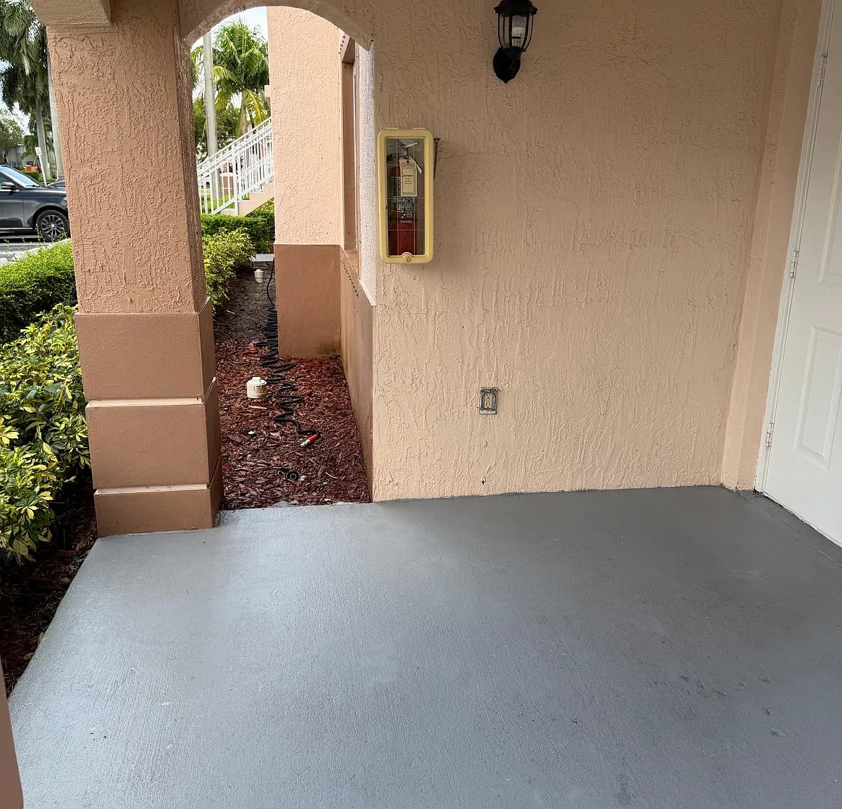 3 bed, 1009 sqft, $1,850 — Photo 2