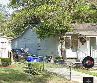 1st image of 2722 E Surrey Dr