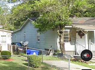 2722 E Surrey Dr, North Charleston, SC 29405