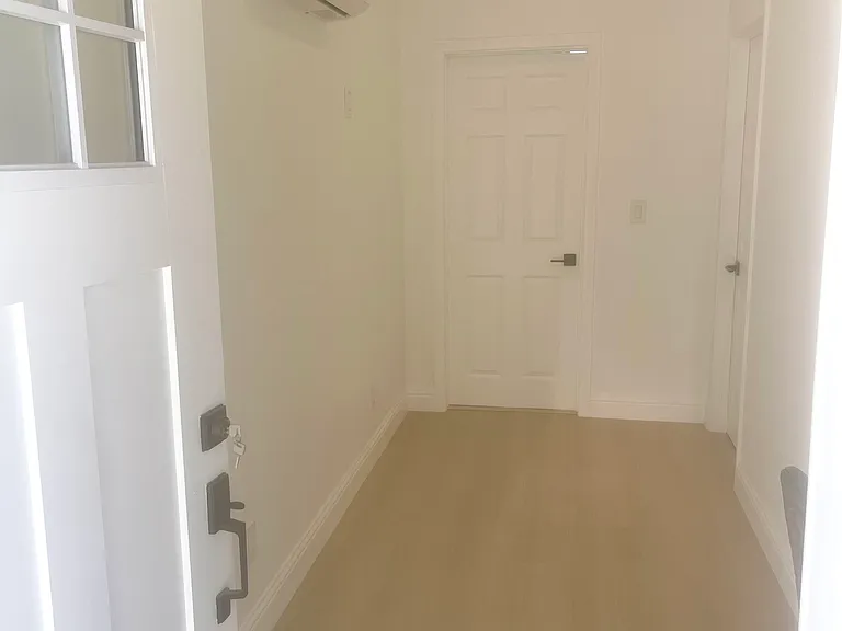 1373 Edgefield St #C — Photo 2