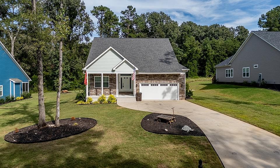1st image of 112 Portland Cir