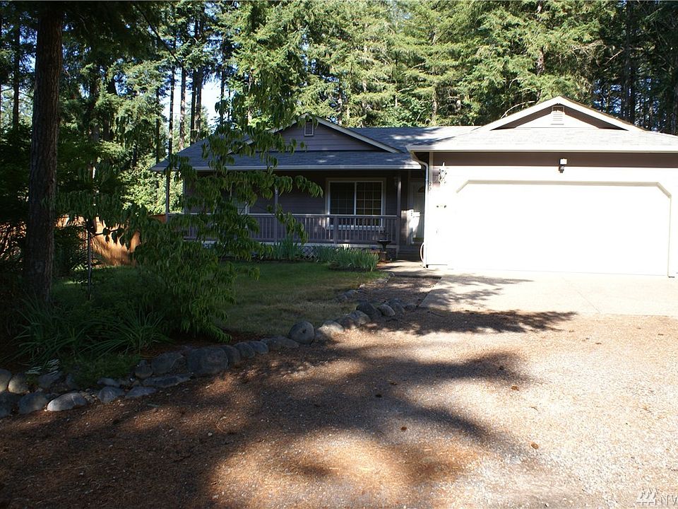 1st image of 22400 Bluewater Dr SE