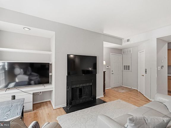 5th image of 12158 Penderview Ln APT 1704