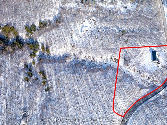 3rd image of 3244 Piche Rd