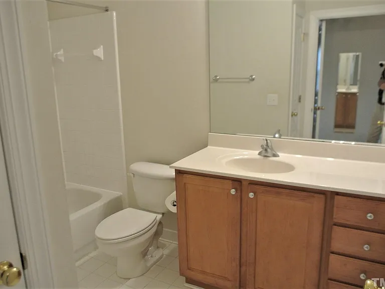 1621 Providence Glen Dr — Photo 9
