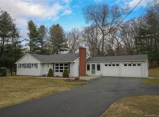 32 Hurlburt St, Glastonbury, CT 06033