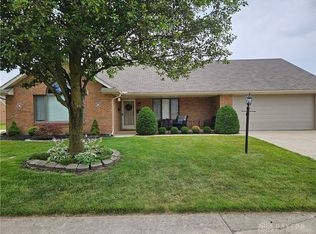 1668 Fox Ridge Dr, Springfield, OH 45503