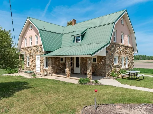 4644 N Hicks Rd, Hope, MI 48628